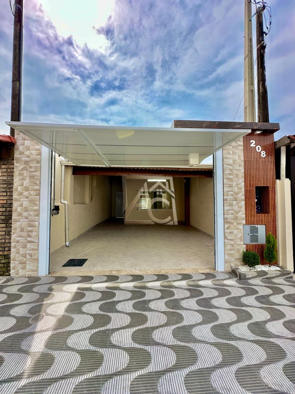 Imagens do imóveis Casa à Venda no Caiçara – Praia Grande/SP | 2 Dormitórios | Piscina | 2 Vagas