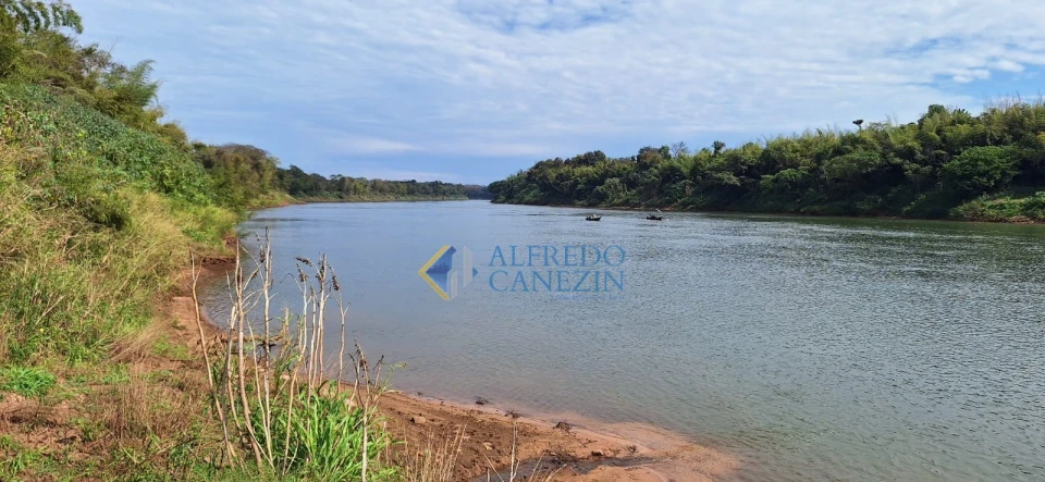 Fazenda em Tapira/PR com 247 alqueires, plantando 172 alq, beira do Rio Ivaí