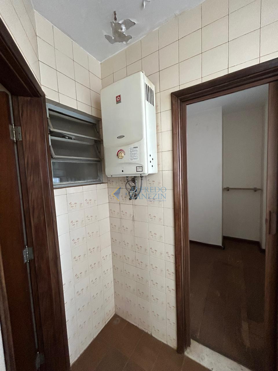 Apartamento à venda ao lado do INSS no Jardim Shangri-lá em Londrina
