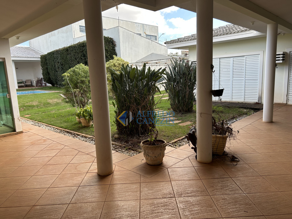 Excelente casa térrea no Jd. Itatiaia para venda