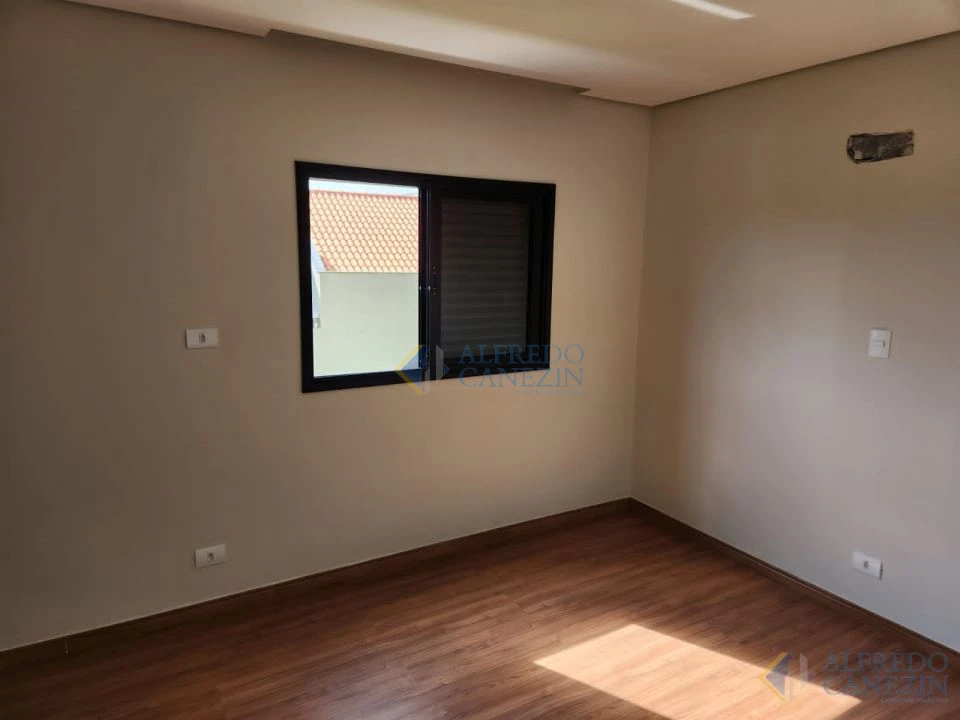 Lindo sobrado à venda no Condomínio Tangará/Parque Tauá