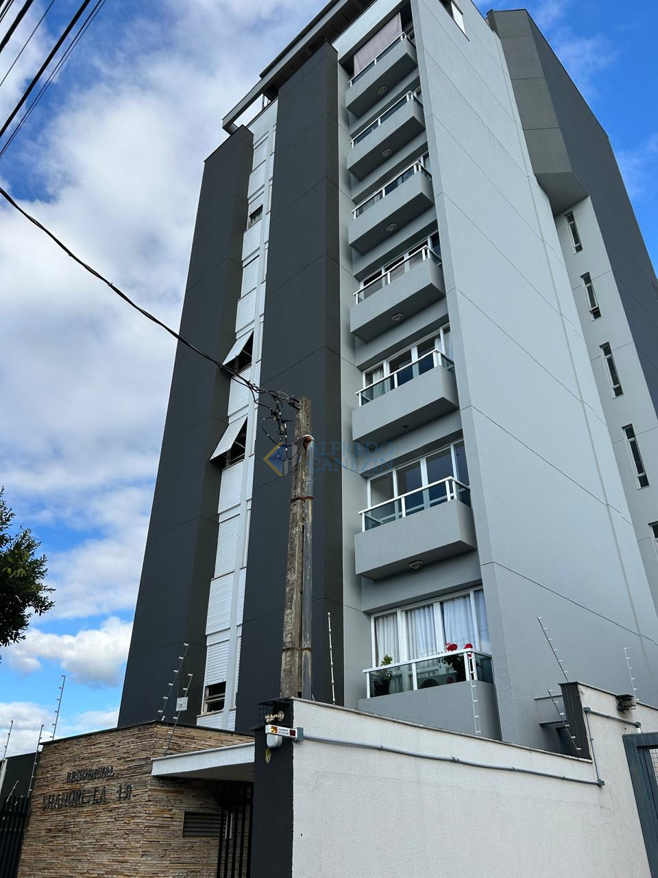 Apartamento à venda ao lado do INSS no Jardim Shangri-lá em Londrina