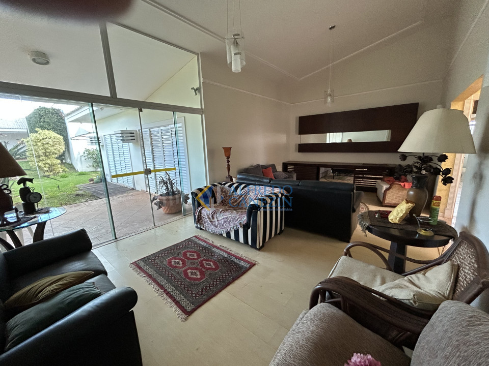Excelente casa térrea no Jd. Itatiaia para venda