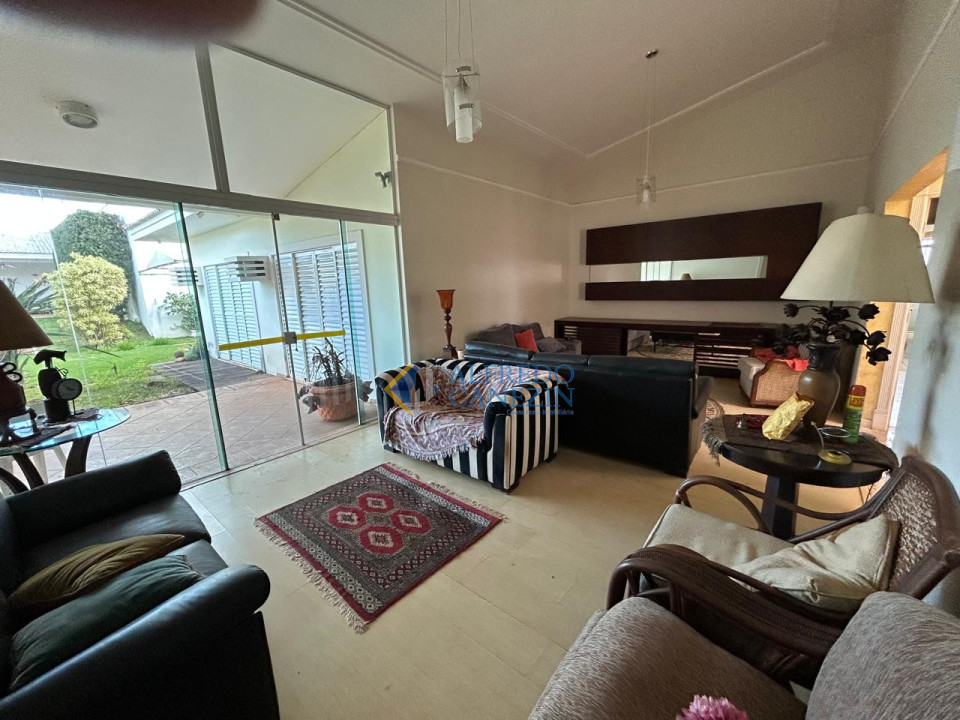 Excelente casa térrea no Jd. Itatiaia para venda