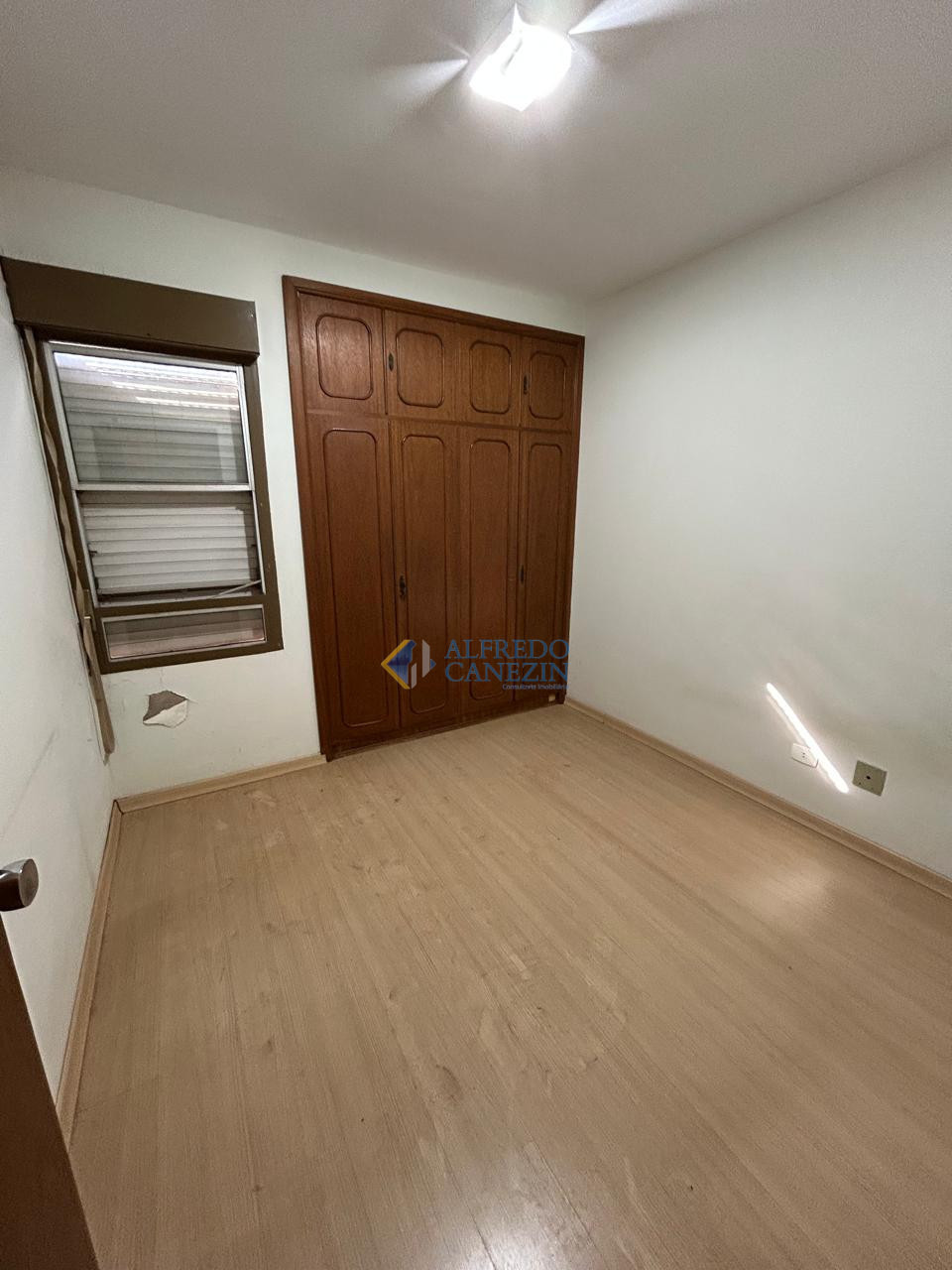 Apartamento à venda ao lado do INSS no Jardim Shangri-lá em Londrina