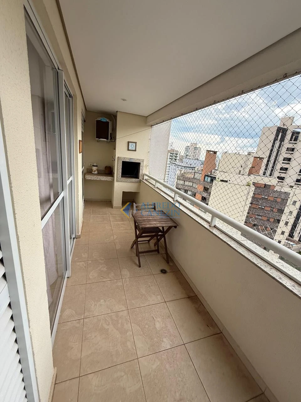 Apartamento mobiliado para locação Residencial Soho Paranaguá Londrina