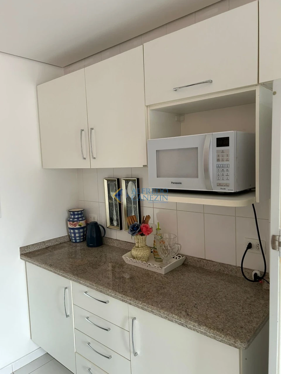 Apartamento mobiliado para locação Residencial Soho Paranaguá Londrina