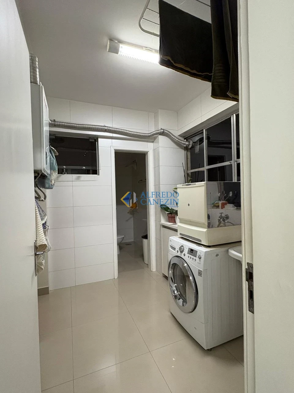 Apartamento Totalmente Reformado no Centro de Londrina – Edifício Costa Azul