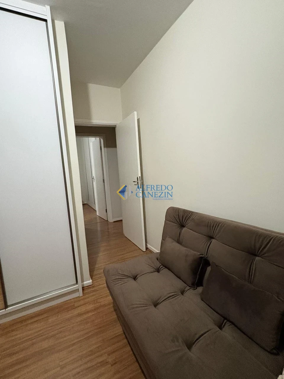 Apartamento Totalmente Reformado no Centro de Londrina – Edifício Costa Azul