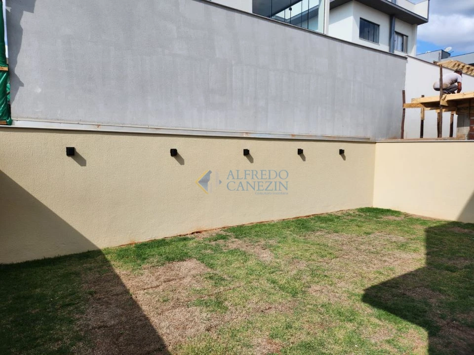 Lindo sobrado à venda no Condomínio Tangará/Parque Tauá