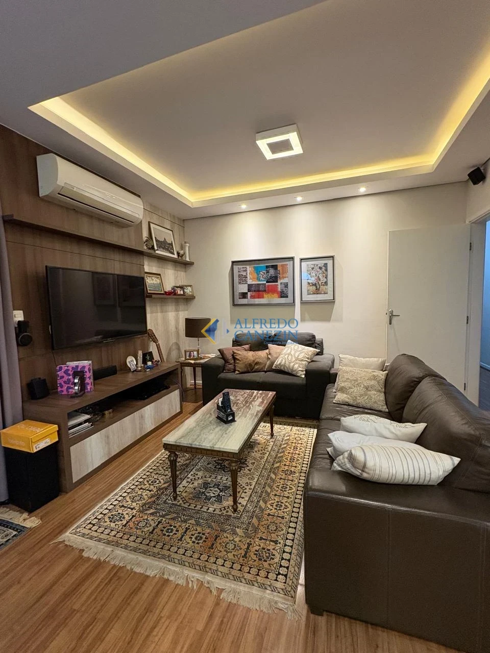 Apartamento Totalmente Reformado no Centro de Londrina – Edifício Costa Azul