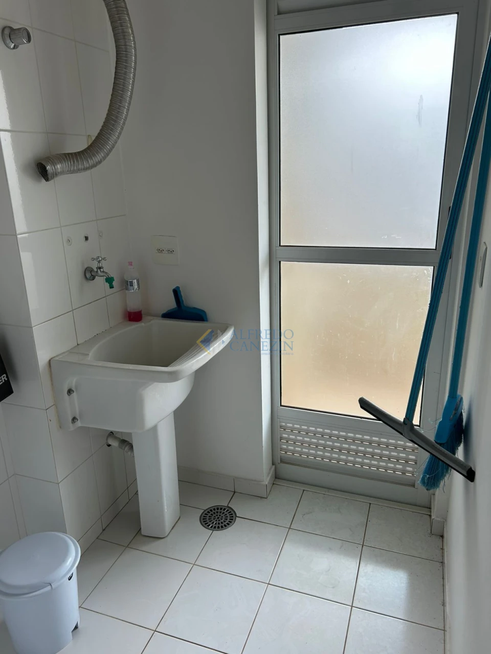 Apartamento mobiliado para locação Residencial Soho Paranaguá Londrina