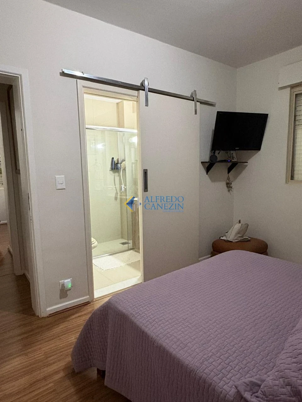 Apartamento Totalmente Reformado no Centro de Londrina – Edifício Costa Azul
