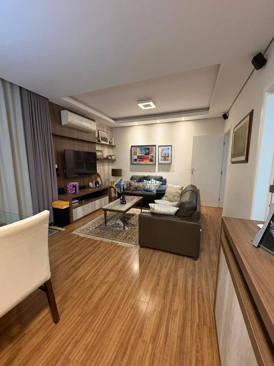 Apartamento Totalmente Reformado no Centro de Londrina – Edifício Costa Azul