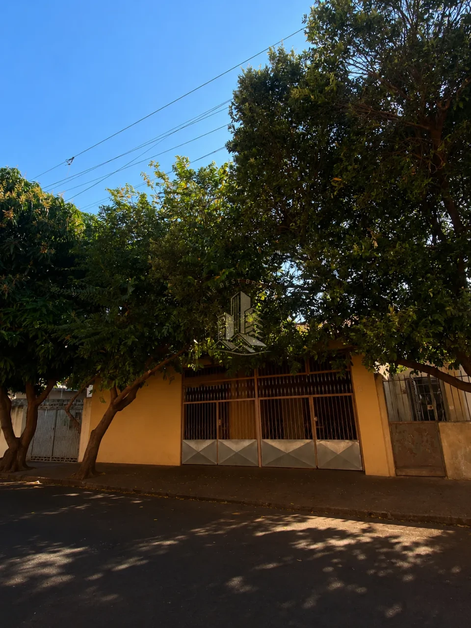 Imagens do imóveis CASA PERTO DA  AV. SAUDADE -  CAMPOS ELISIOS