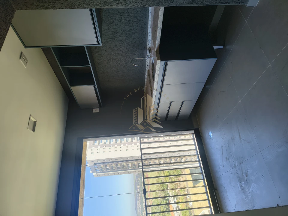 Apartamento (3 dormitorios na Quinta da primavera)
