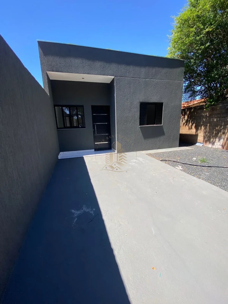 CASA TERRENO EM CONSTRUÇÃO