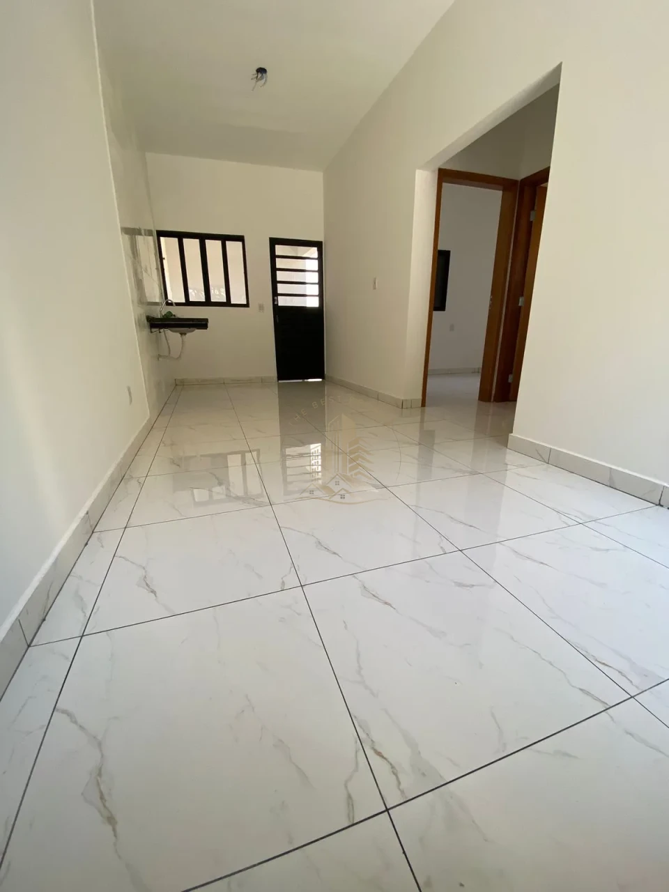 CASA TERRENO EM CONSTRUÇÃO