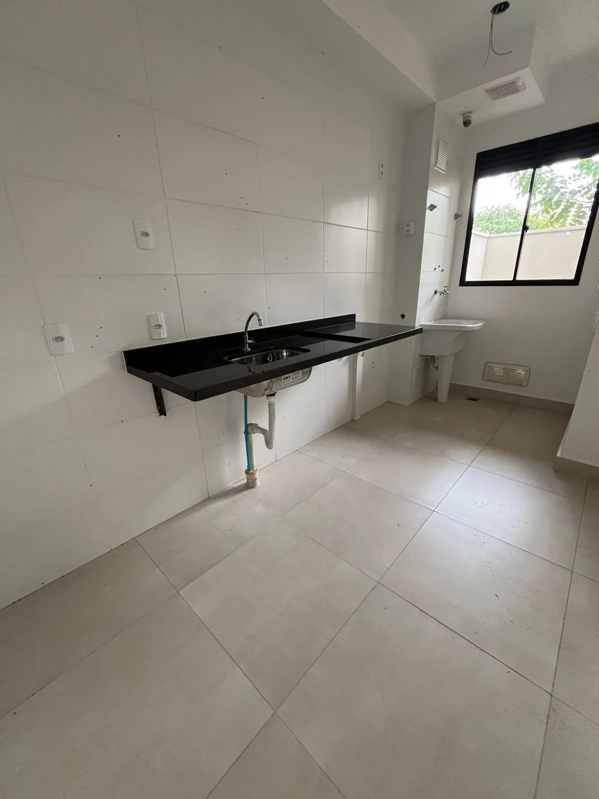 Apartamento com quintal no Sumarezinho