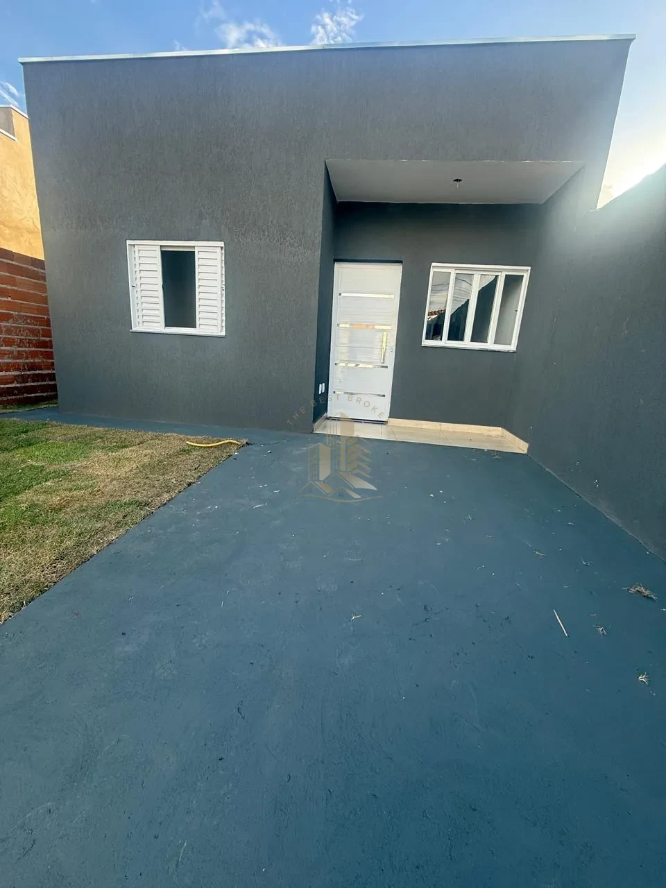 CASA TERRENO EM CONSTRUÇÃO