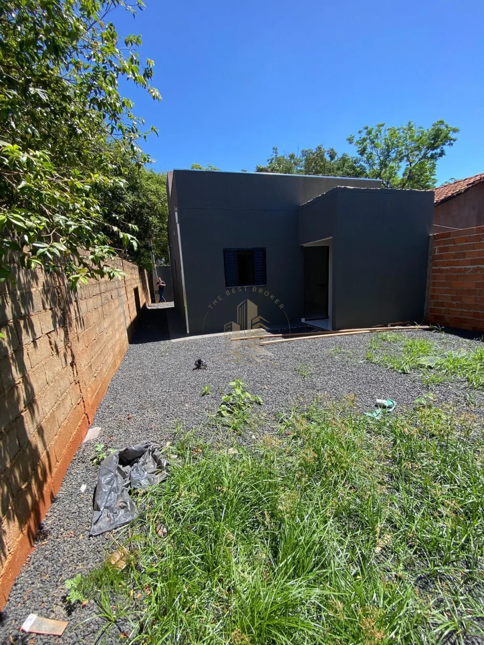 CASA TERRENO EM CONSTRUÇÃO