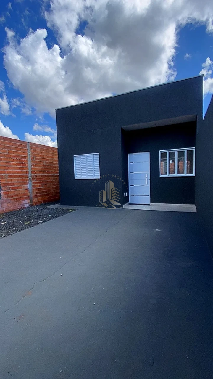 CASA TERRENO EM CONSTRUÇÃO