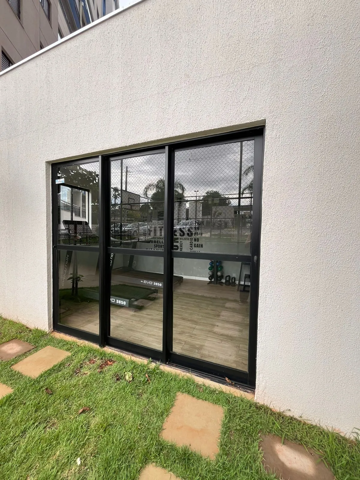 Apartamento com quintal no Sumarezinho