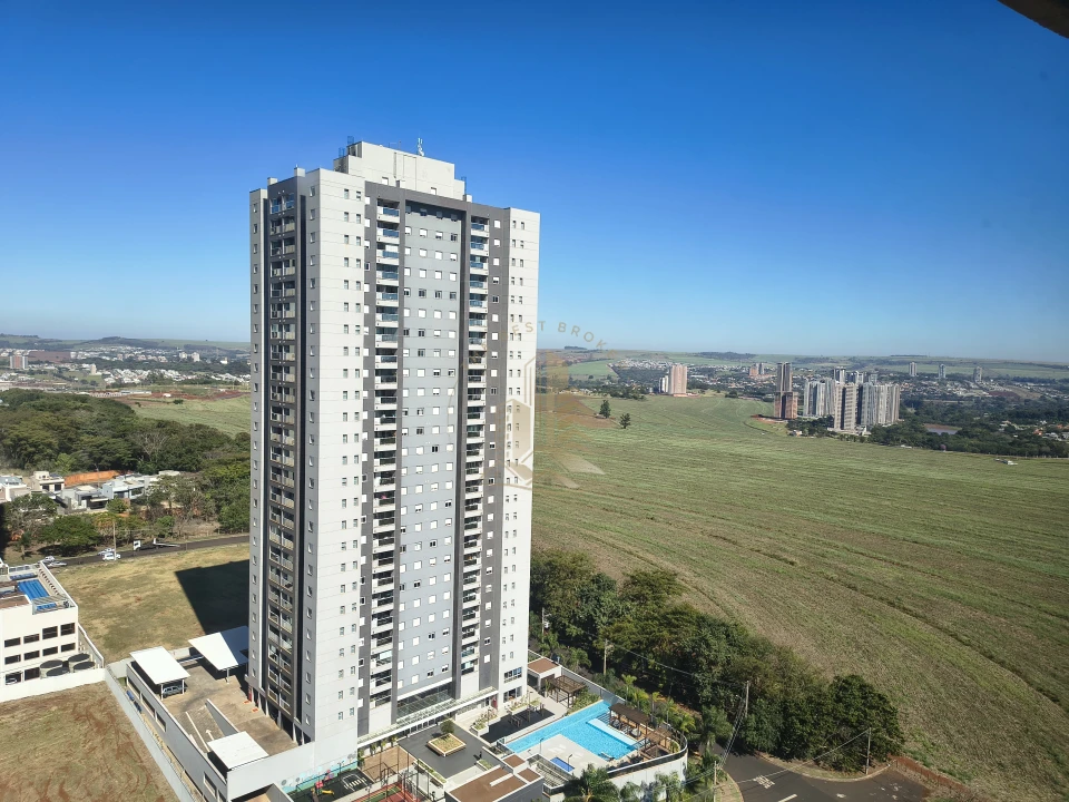 Apartamento (3 dormitorios na Quinta da primavera)