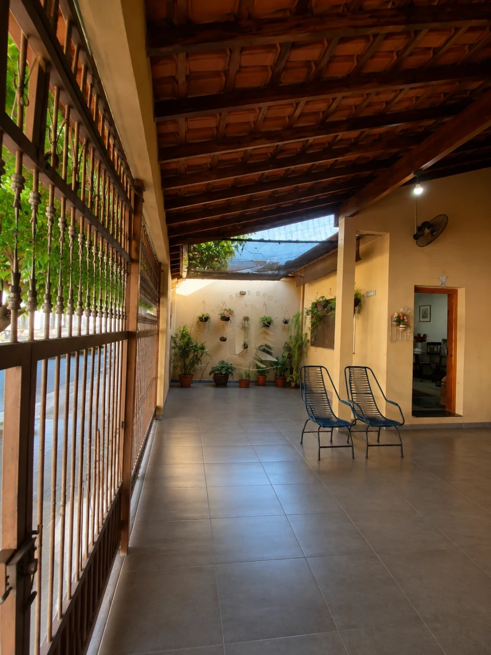 CASA PERTO DA  AV. SAUDADE -  CAMPOS ELISIOS