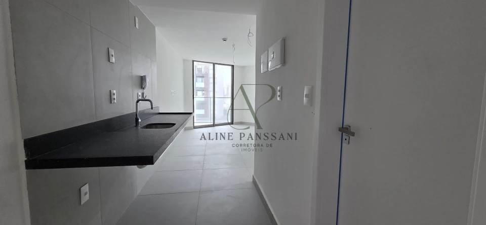 Imagens do imóveis FLAT À BEIRA MAR À VENDA, 24m², 1 QUARTO, ÁREA DE LAZER COMPLETA, SUL, VAGA ROTATIVA, VISTA MAR DEFINITIVA