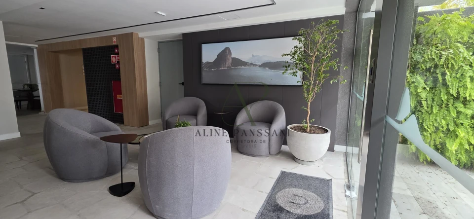Imagens do imóveis FLAT À BEIRA MAR À VENDA, 24m², 1 QUARTO, ÁREA DE LAZER COMPLETA, SUL, VAGA ROTATIVA, VISTA MAR DEFINITIVA