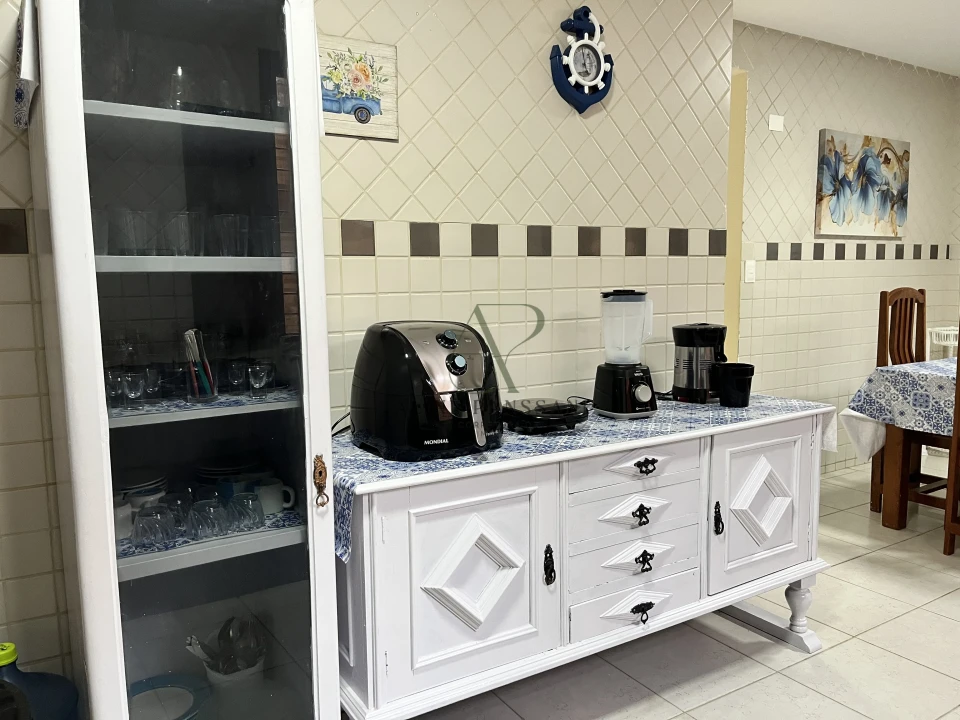 Imagens do imóveis CASA DE PRAIA PARA LOCAÇÃO MENSAL OU POR TEMPORADA, 4 SUÍTES, PISCINA E CHURRASQUEIRA, EM INTERMARES