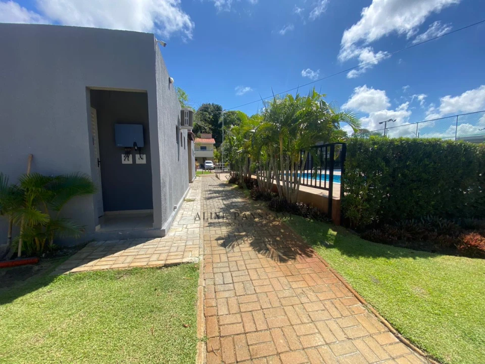 Imagens do imóveis CASA PARA LOCAÇÃO ANUAL, 03 SUÍTES, ESCRITÓRIO, SOLÁRIUM, PISCINA, INTERMARES