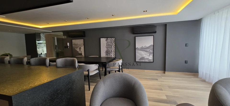 Imagens do imóveis FLAT À BEIRA MAR À VENDA, 24m², 1 QUARTO, ÁREA DE LAZER COMPLETA, SUL, VAGA ROTATIVA, VISTA MAR DEFINITIVA
