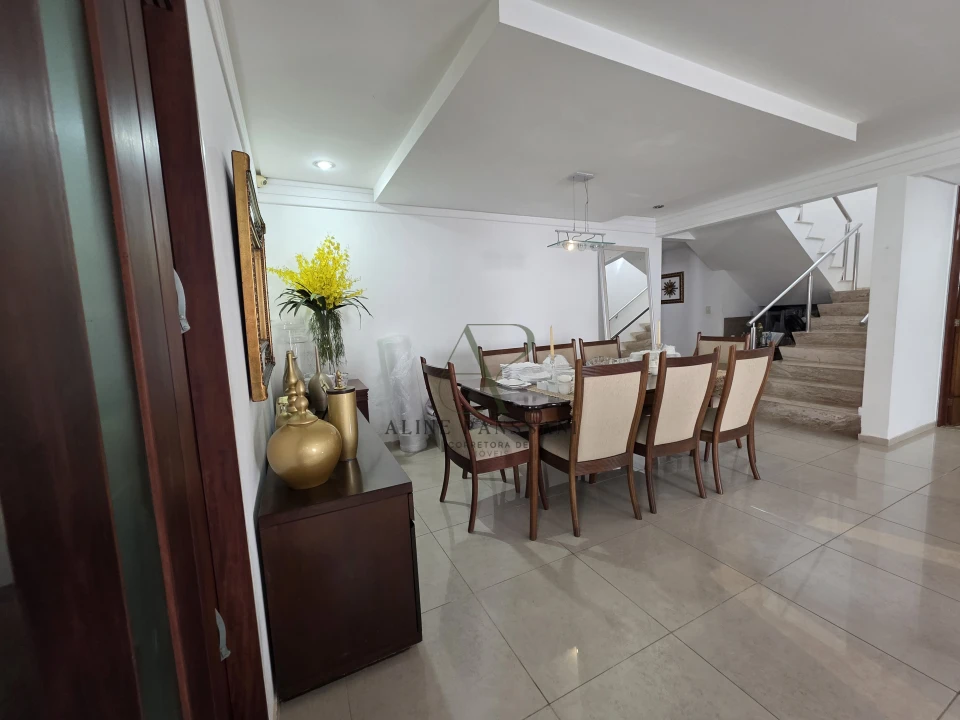 Imagens do imóveis CASA DUPLEX,  SOLTA À VENDA, 321M², 4 SUÍTES, PISCINA, 2 VAGAS, INTERMARES