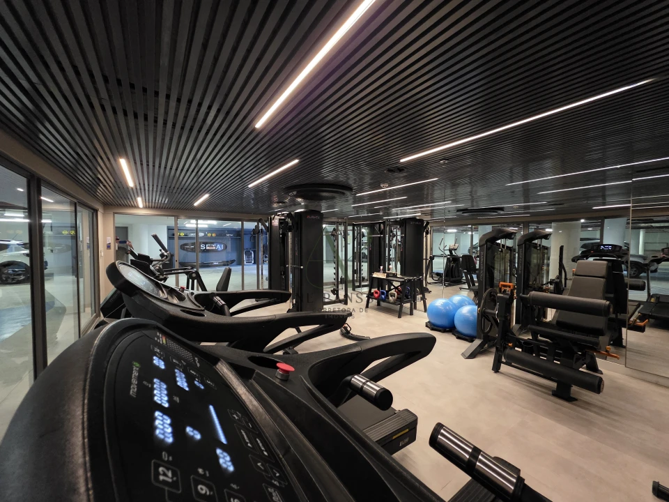 Imagens do imóveis FLAT DE LUXO À VENDA, 31m², COM OU SEM MOBÍLIA, PÉ NA AREIA, JARDIM OCEANIA