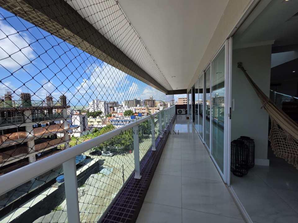 Imagens do imóveis COBERTURA DUPLEX COM VISTA MAR, 250m², 5 QUARTOS, SENDO 2 SUÍTES, PISCINA, NASCENTE, 1 VAGA, EM CAMBOINHA