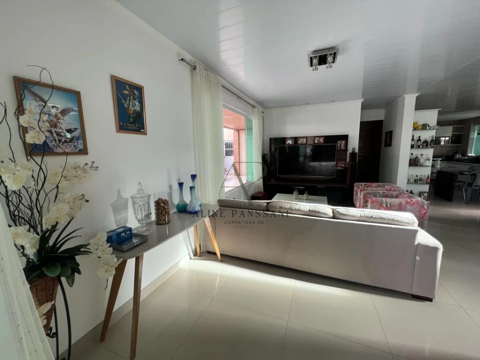Imagens do imóveis CASA À VENDA, 287m², 4 QUARTOS, PISCINA, 6 VAGAS, INTERMARES