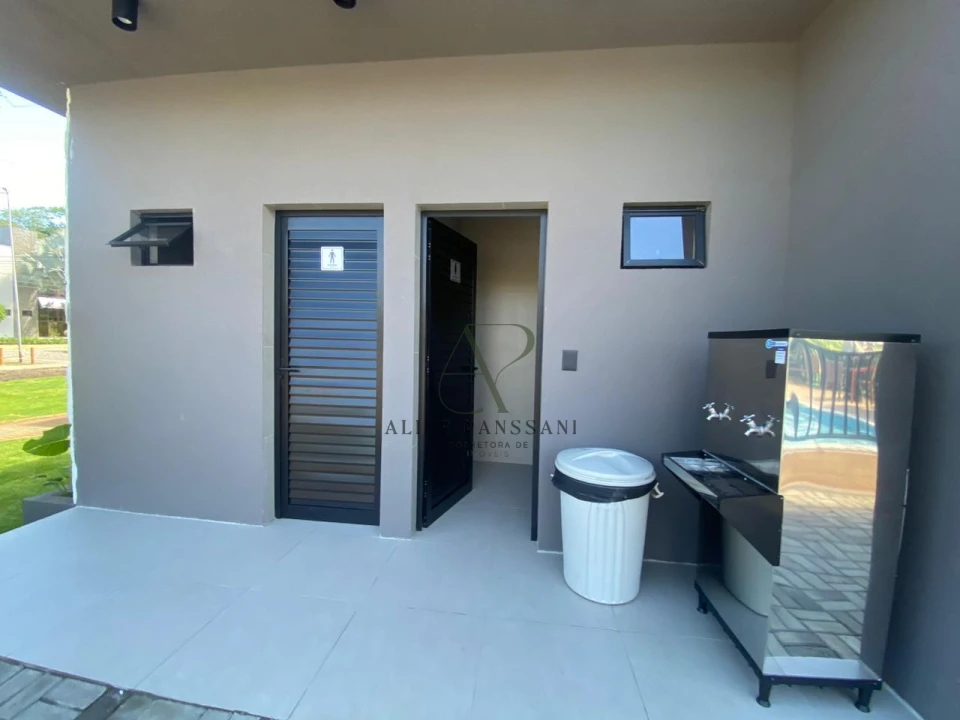 Imagens do imóveis CASA PARA LOCAÇÃO ANUAL, 03 SUÍTES, ESCRITÓRIO, SOLÁRIUM, PISCINA, INTERMARES