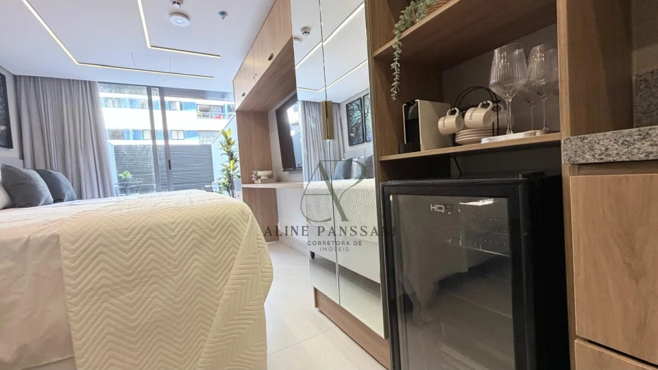 Imagens do imóveis FLAT DE LUXO À VENDA, 100% MOBILIADO, REANTBILIZANDO, PÉ NA AREIA, JARDIM OCEANIA