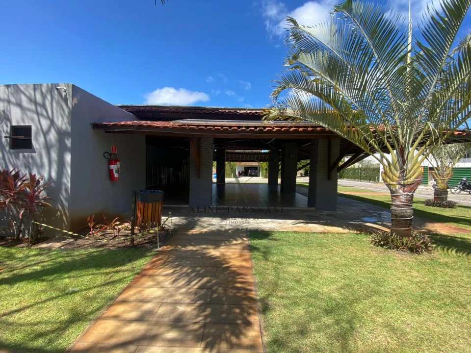 Imagens do imóveis CASA PARA LOCAÇÃO ANUAL, 03 SUÍTES, ESCRITÓRIO, SOLÁRIUM, PISCINA, INTERMARES