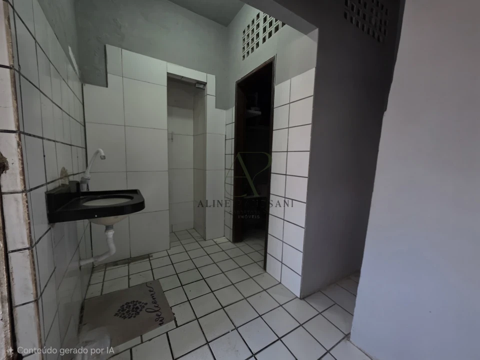 Imagens do imóveis VENDE-SE CASA OU TERRENO DE ESQUINA NO BESSA, 12X30 COM PISCINA