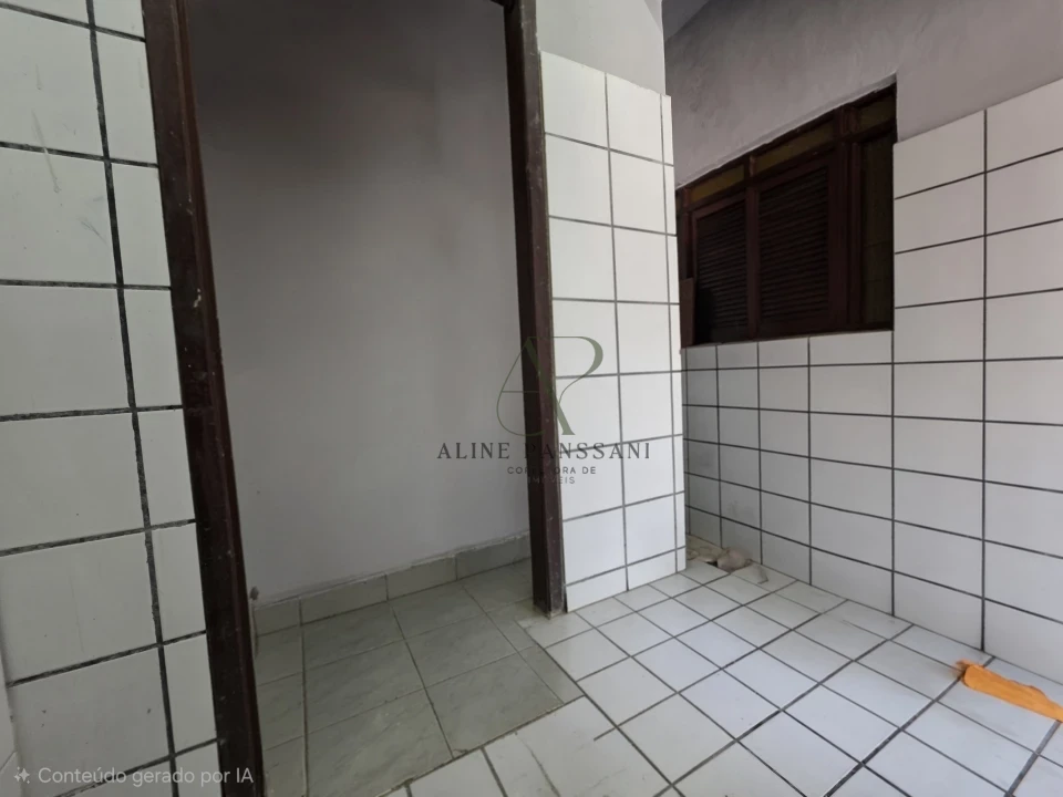Imagens do imóveis VENDE-SE CASA OU TERRENO DE ESQUINA NO BESSA, 12X30 COM PISCINA