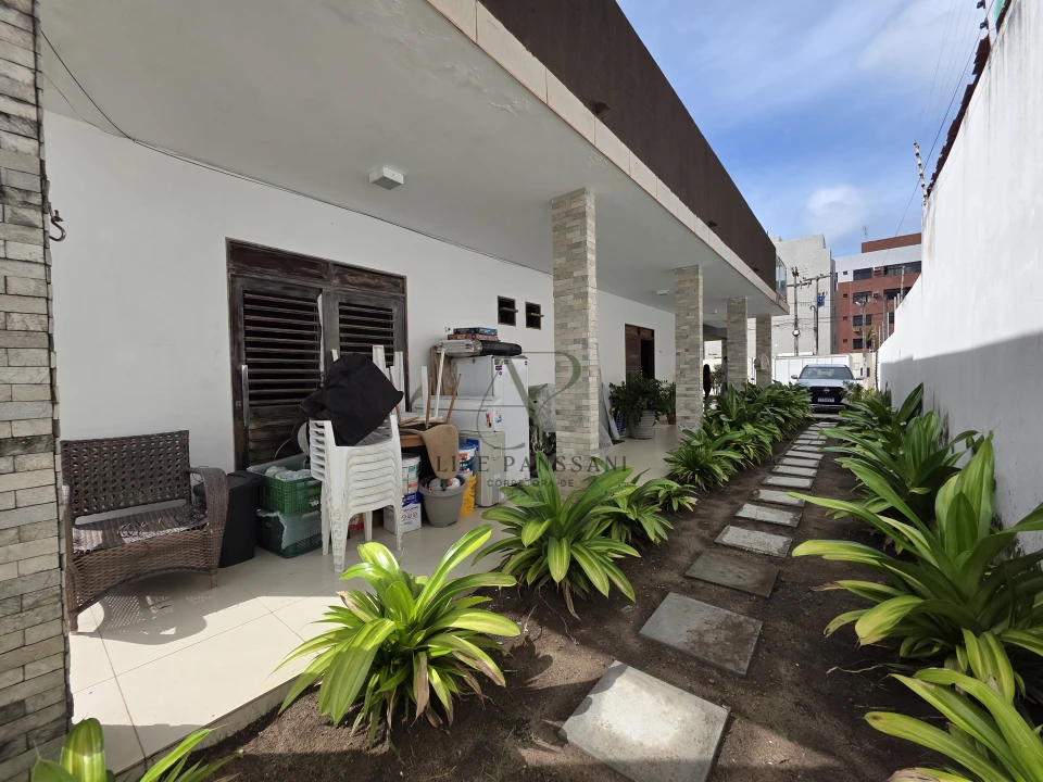 Imagens do imóveis CASA DUPLEX,  SOLTA À VENDA, 321M², 4 SUÍTES, PISCINA, 2 VAGAS, INTERMARES