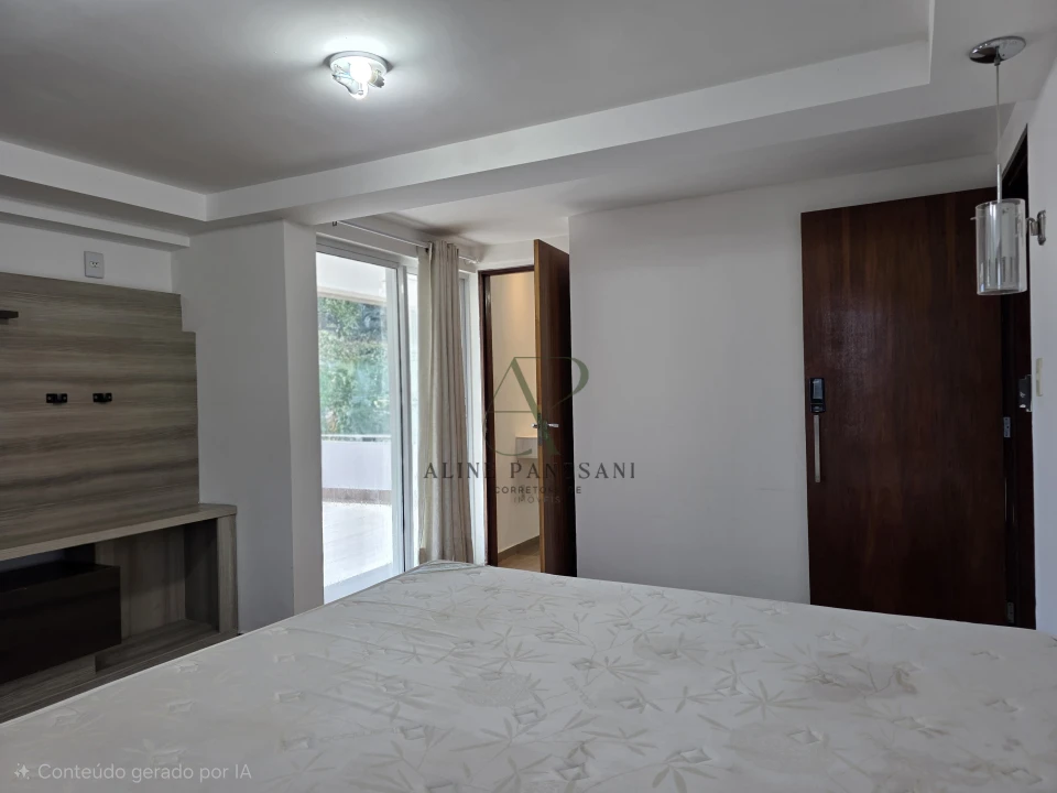 Imagens do imóveis CASA PARA LOCAÇÃO ANUAL, 03 SUÍTES, ESCRITÓRIO, SOLÁRIUM, PISCINA, INTERMARES