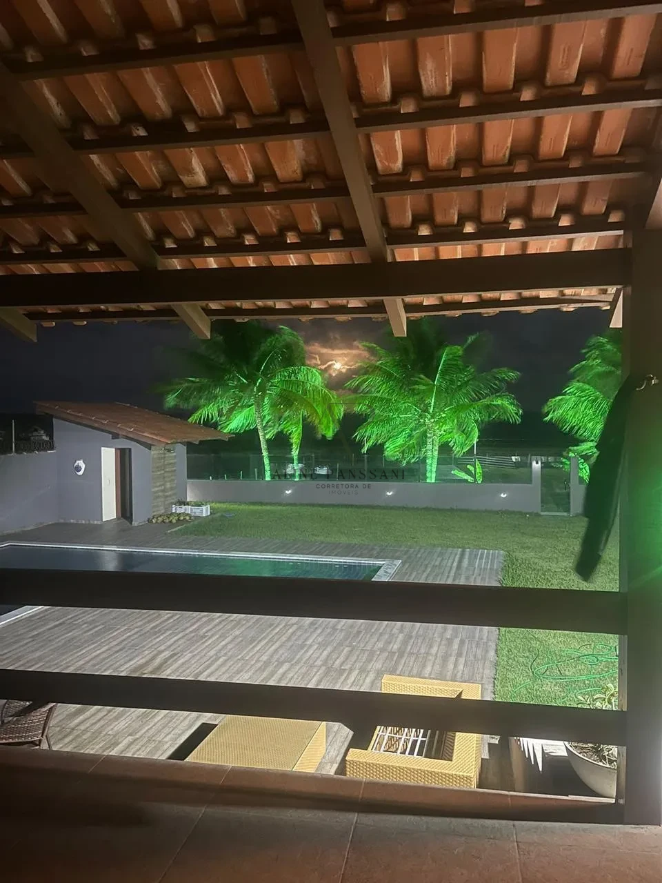 Imagens do imóveis CASA DE LUXO EM LUCENA, COM PISCINA, ADEGA, VARANDA, PLACAS SOLARES