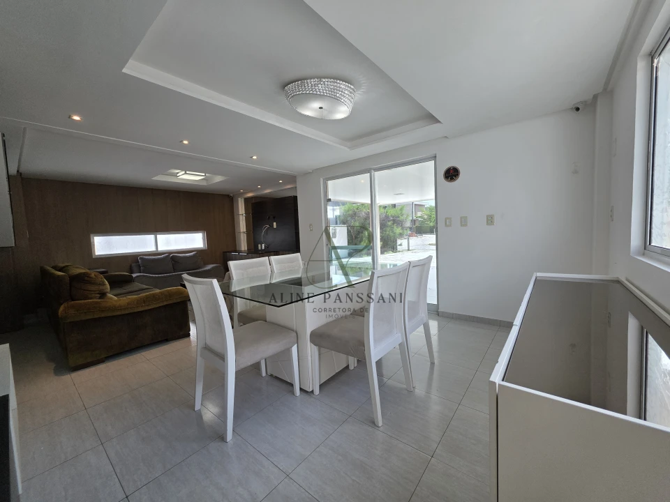 Imagens do imóveis CASA PARA LOCAÇÃO ANUAL, 03 SUÍTES, ESCRITÓRIO, SOLÁRIUM, PISCINA, INTERMARES