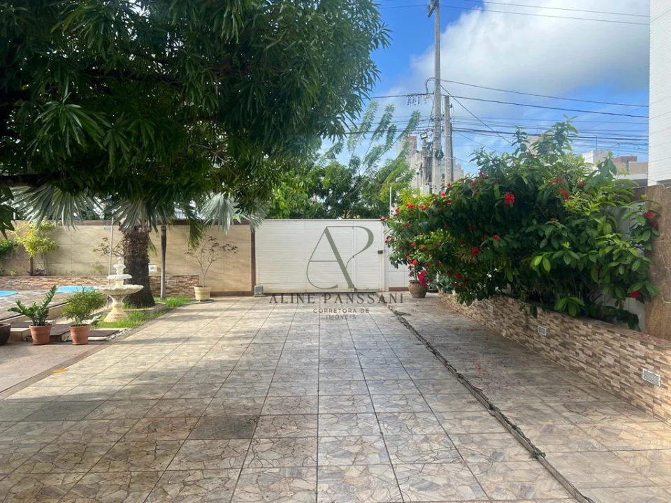 Imagens do imóveis CASA À VENDA, 287m², 4 QUARTOS, PISCINA, 6 VAGAS, INTERMARES