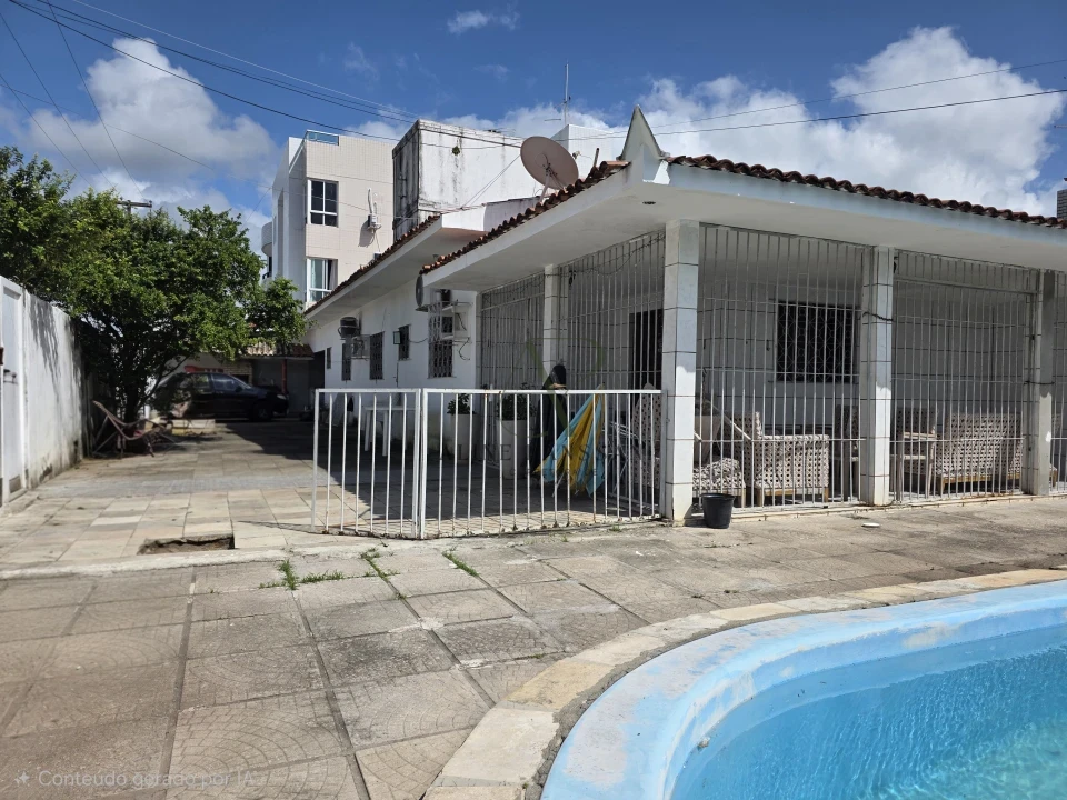Imagens do imóveis VENDE-SE CASA OU TERRENO DE ESQUINA NO BESSA, 12X30 COM PISCINA