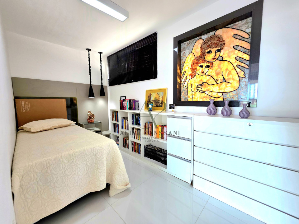 Imagens do imóveis COBERTURA DUPLEX COM VISTA MAR, 250m², 5 QUARTOS, SENDO 2 SUÍTES, PISCINA, NASCENTE, 1 VAGA, EM CAMBOINHA